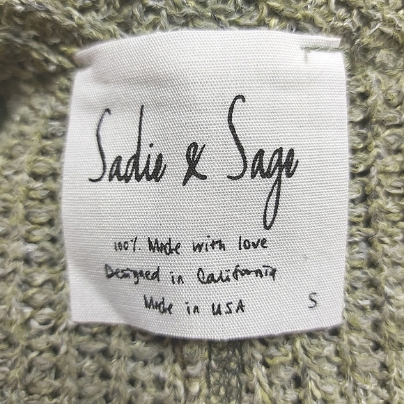 3 for $25- Sadie & Sage Moss Green Top, Size Small - Picture 8 of 12